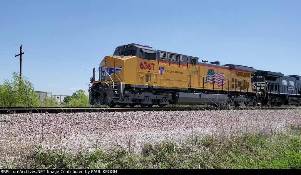UP 6367 and Back end of NS 4587 on the Wabtec Test Track.